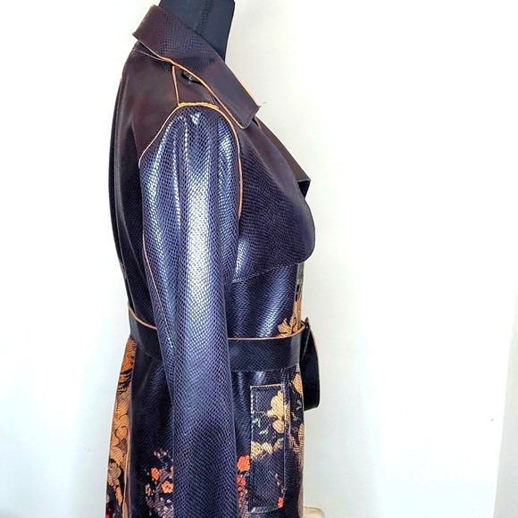 Paparazzi by Biz Snake Embossed Trench Coat, Japanese Print - Picture 12 of 16